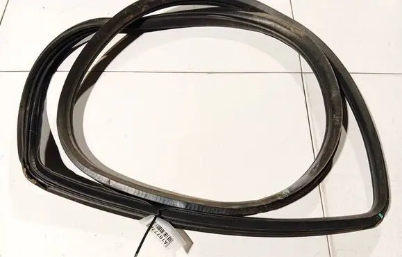 Honda Jazz Rubber seal rear door 