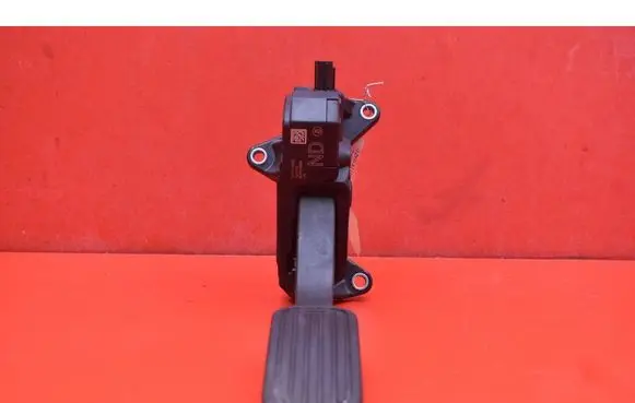 Toyota C-HR I Accelerator throttle pedal 78110F4020