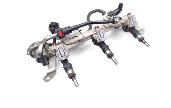 Dacia Sandero Fuel injectors set 166004787R 0280158366 8201505544