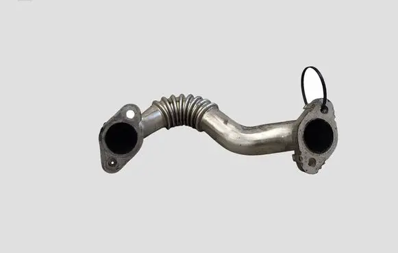 Volkswagen PASSAT B7 EGR valve line/pipe/hose 03P131521A