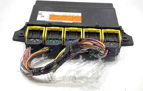 Ford Kuga I Central body control module 8M5T19G481AG