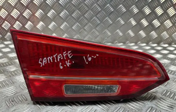 Hyundai Santa Fe Tailgate rear/tail lights 924052W0