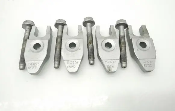 Opel Astra K Fuel Injector clamp holder 1143246 85152