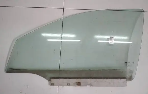 Opel Astra G Front door window glass four-door AS2