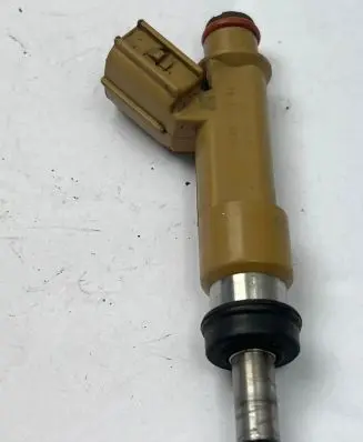 Toyota Prius (XW30) Fuel injector 2325037010 00911382