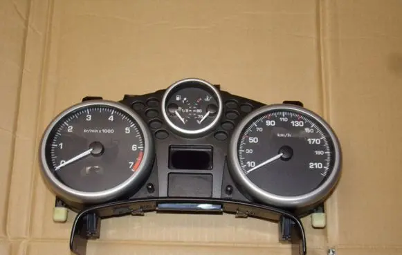 Peugeot 207 Speedometer (instrument cluster) 9682903780