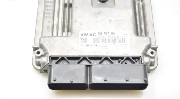 Volkswagen Golf VII Engine control unit/module 05E907309
