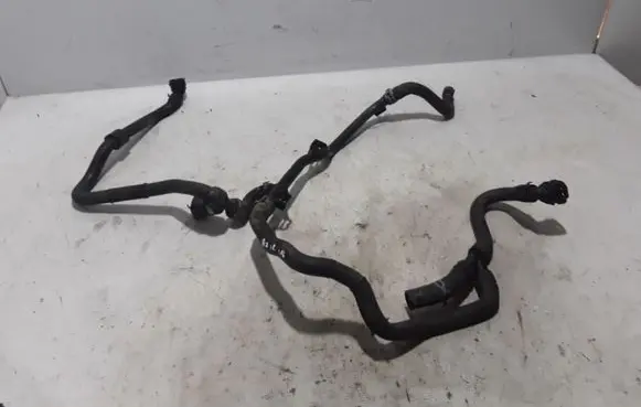 Seat Ibiza V (KJ) Engine coolant pipe/hose 2Q0122073G