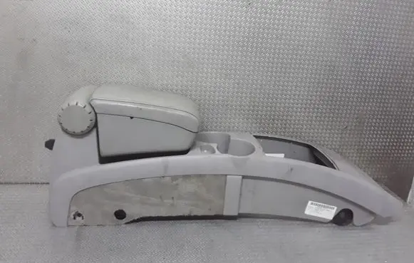 Cadillac CTS Armrest