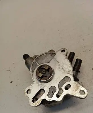 Volkswagen PASSAT B6 Vacuum pump 03G145209