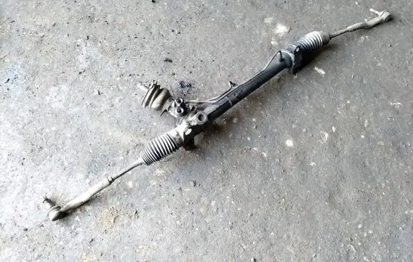 Toyota Yaris Steering rack