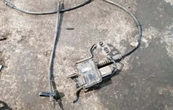 Opel Zafira C Hand brake/parking brake motor 13365044