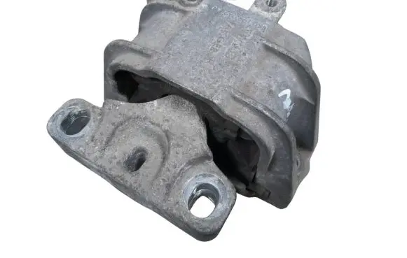 Volkswagen Golf V Engine mount bracket 1K0199262J