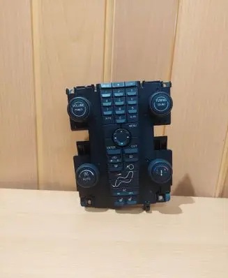 Volvo V50 Climate control unit 8697155