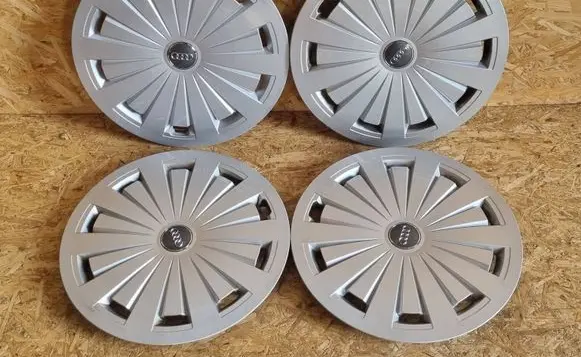 Audi Q3 8U R16 wheel hub/cap/trim 8W0601147