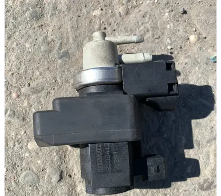 Renault Laguna II Turbo solenoid valve 8200412