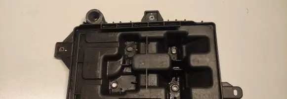 Hyundai Tucson TL Battery box tray 37150-D3700