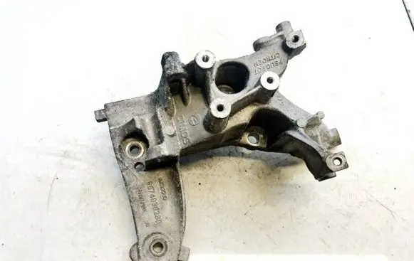 Peugeot 508 Engine mounting bracket 9674030280