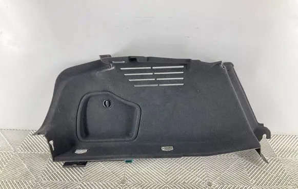 Trunk/boot side trim panel