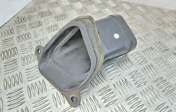 Opel Zafira C Air intake duct part 13346074
