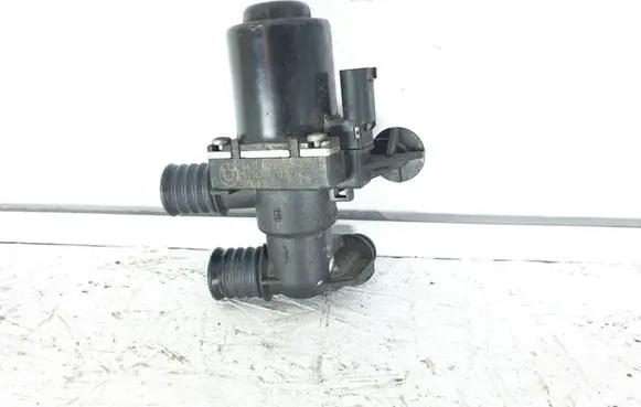 BMW 5 E60 E61 Coolant heater control valve 6411692022602 1147412174B