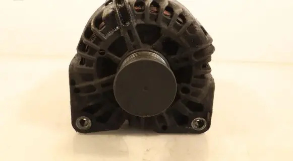 Opel Vivaro Generator/alternator 8200404459F