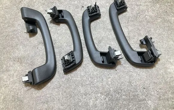 BMW 3 GT F34 A set of handles for the ceiling 