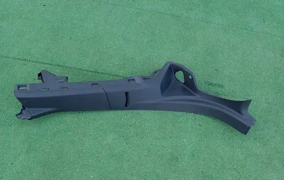 Skoda Yeti (5L) Rear seat side bottom trim 5L0867766B