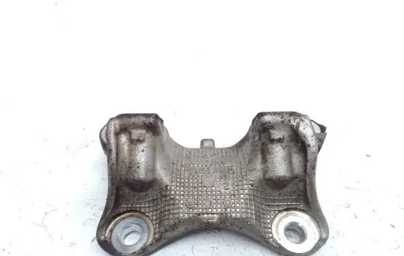 Honda CR-V Engine mounting bracket 90SWY