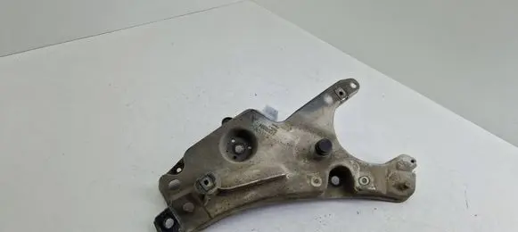 Volvo S90, V90 Fender mounting bracket 31378984