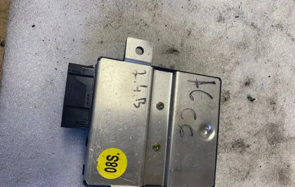 Audi A6 S6 C6 4F Gateway control module 4F0907468B 4F0910468A