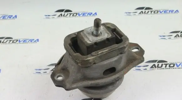Land Rover Range Rover Sport L320 Engine mount bracket KKB500590R