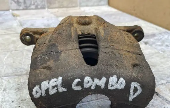 Opel Combo C Front brake caliper