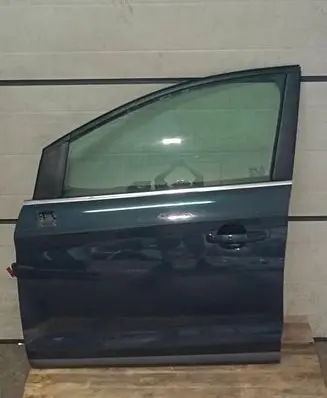 Ford Kuga I Front door