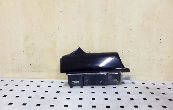 Dashboard glove box trim