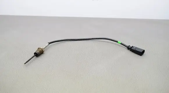 Audi A4 S4 B8 8K Oil temperature sensor 03L906088FH