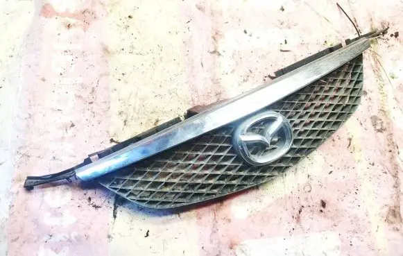 Mazda Premacy Front grill c10050712