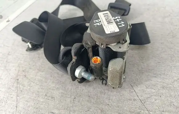 Fiat Fiorino Front seatbelt 