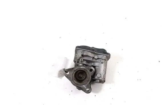 Mercedes-Benz A W176 Electric throttle body valve 147102557R