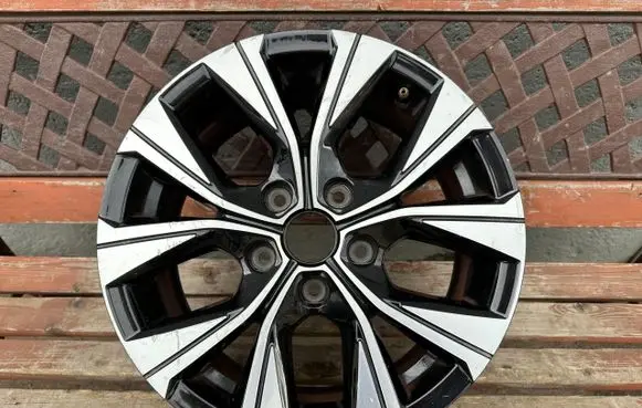 Renault Clio IV R16 alloy rim 