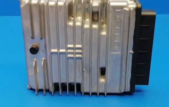 Ford Focus Engine control unit/module 2M5A12A650PC 12220510 R0411C004D