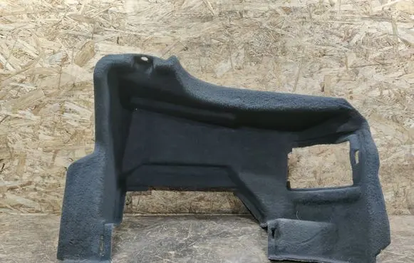 Trunk/boot lower side trim panel