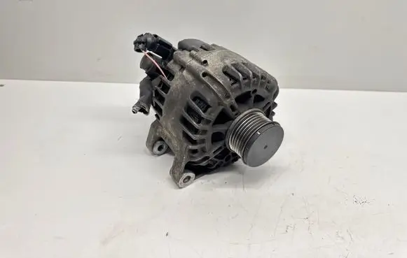 Peugeot 308 Generator/alternator 9670899580 2610711B 21406245
