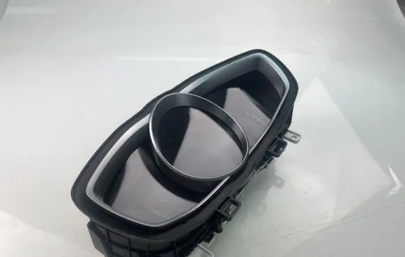 Volvo V40 Speedometer (instrument cluster) 31433330