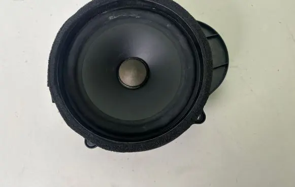Land Rover Discovery 4 - LR4 Front door high frequency speaker BH2218808DB