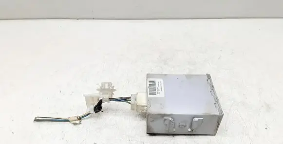 Toyota Corolla E120 E130 Door central lock control unit/module 8974102050