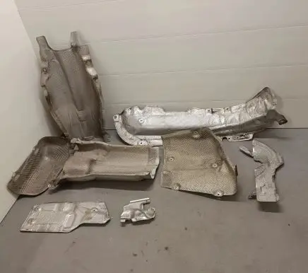 BMW 5 F10 F11 Heat shield in engine bay 7193523 7185246