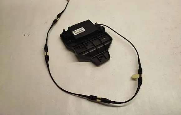 Dodge Charger Keyless system antenna 68067533AI P68067533AI