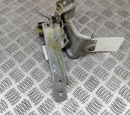 Mercedes-Benz S C217 Fender mounting bracket A2228811414