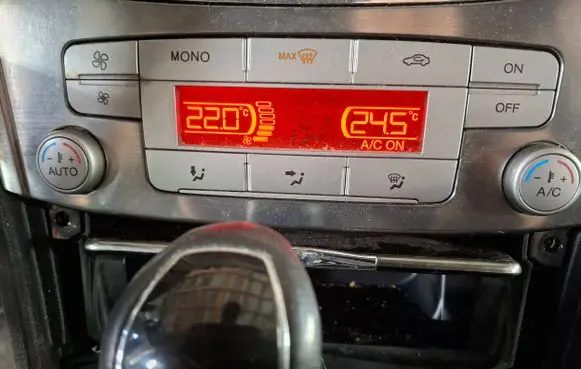 Ford Mondeo MK IV Climate control unit 7S7T18C612AM W2XB39327